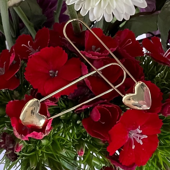 Gold Safety Pin Heart Earrings - Picture 4 of 5